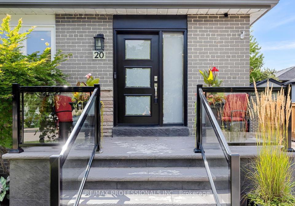 20-hollister-road-toronto-etobicoke-ontario-w13700842