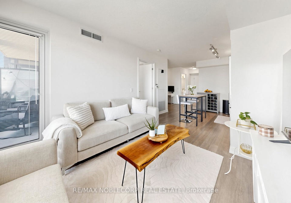 20-thomas-riley-road-toronto-etobicoke-ontario-w13700874