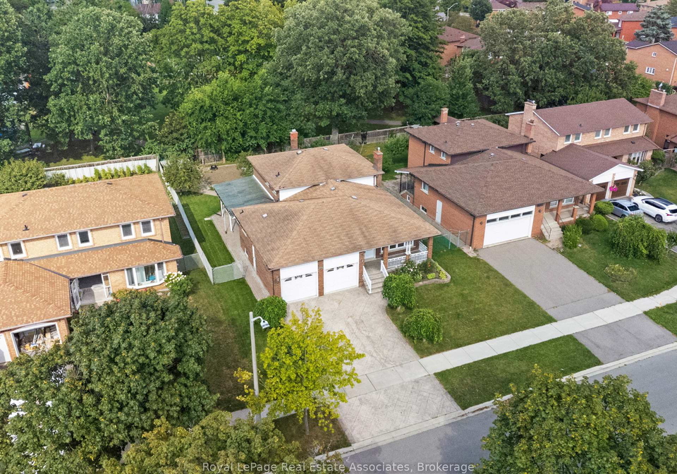 2535-privet-crescent-mississauga-ontario-w13700886