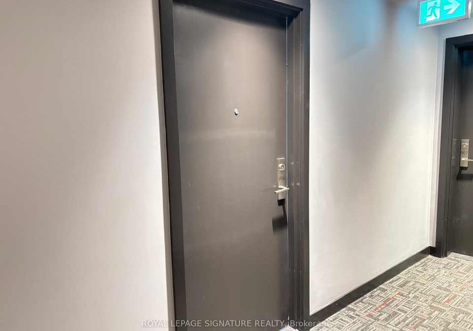 2433-dufferin-street-w-toronto-north-york-ontario-w13700888