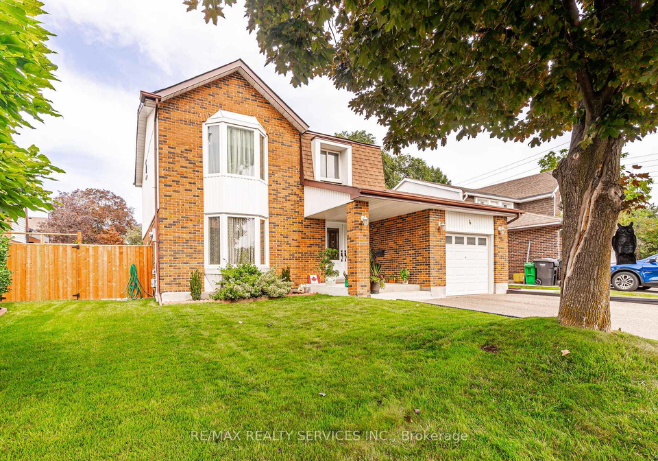 4-markham-street-brampton-ontario-w13700898