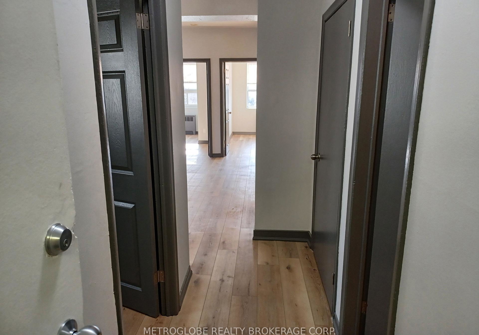 191-lakeshore-road-e-mississauga-ontario-w13700980