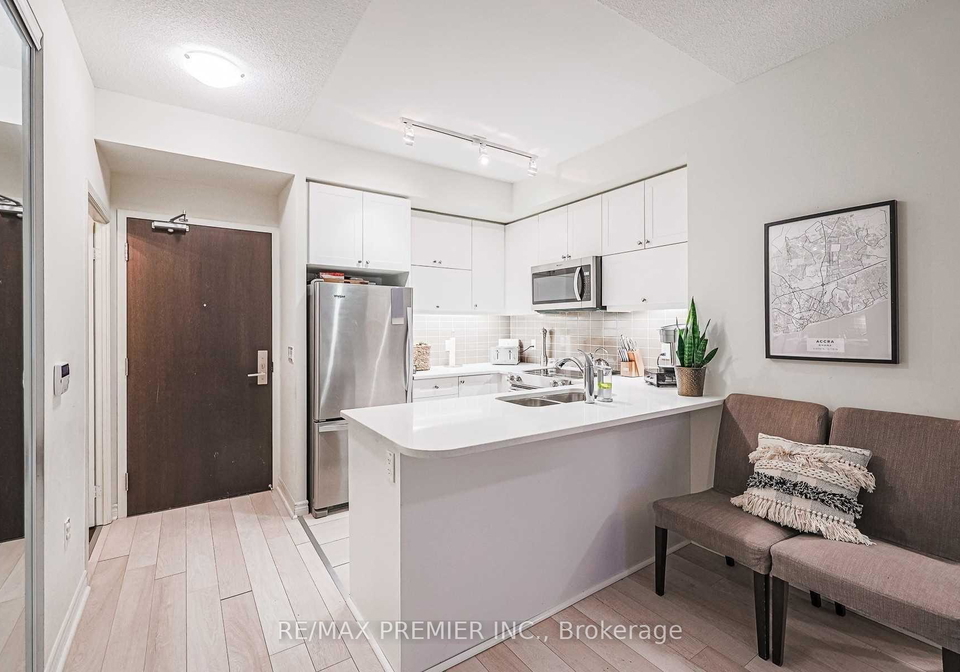 39-annie-craig-drive-toronto-etobicoke-ontario-w13701328