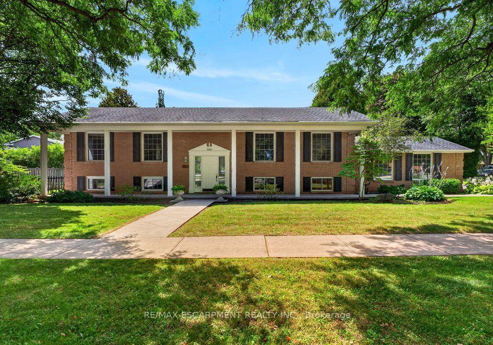 2148-kerns-road-burlington-ontario-w13701434