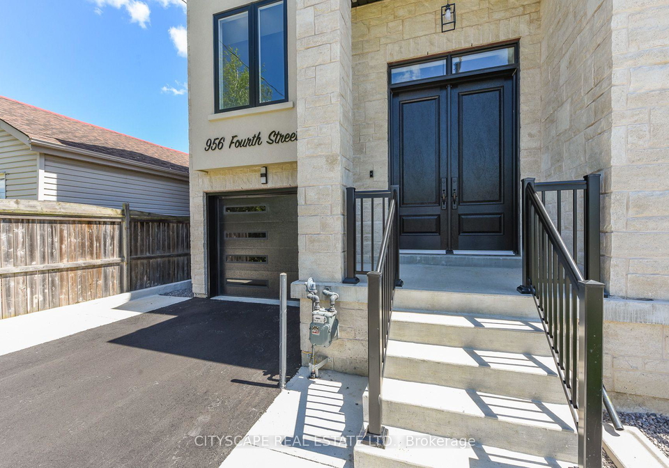 954-fourth-street-mississauga-ontario-w13701440