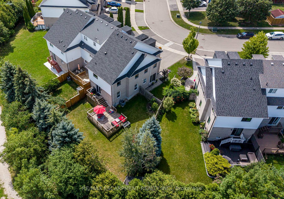 2125-white-dove-circle-oakville-ontario-w13701538