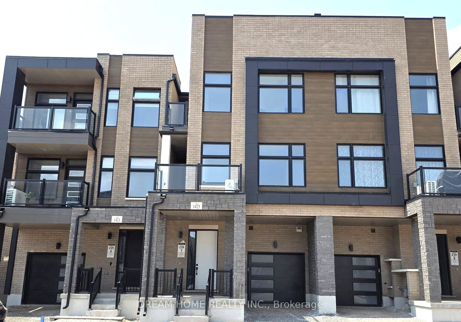 1423-courtleigh-trail-oakville-ontario-w13701740
