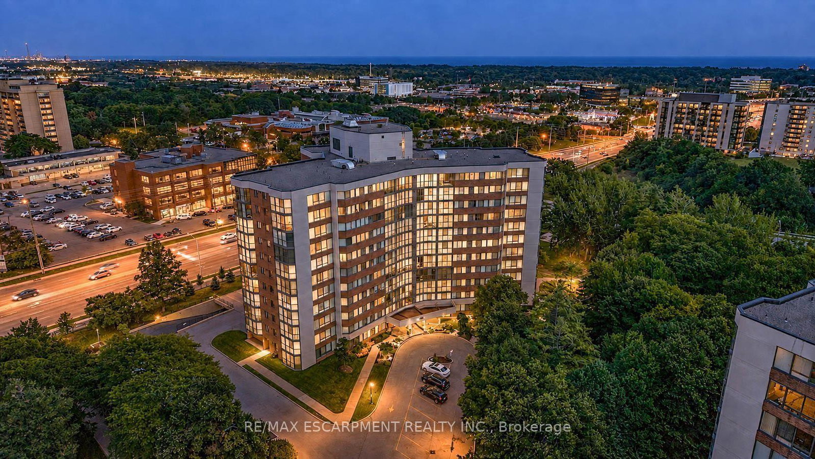 1230-marlborough-court-oakville-ontario-w13701794