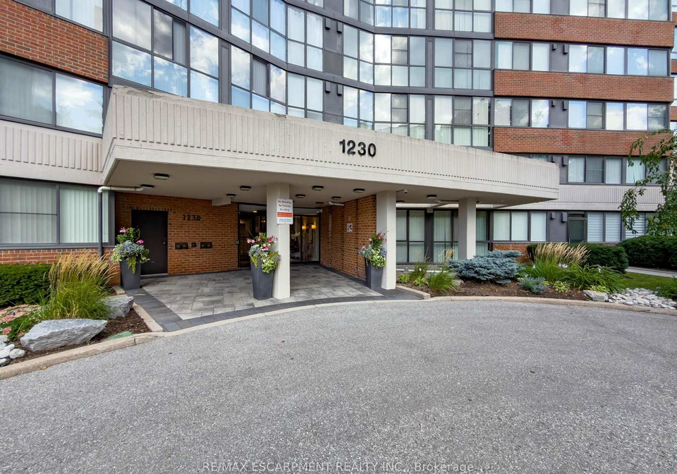 1230-marlborough-court-oakville-ontario-w13701794