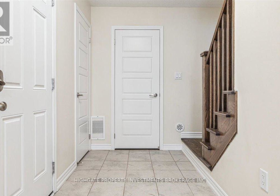107-lemieux-court-milton-ontario-w13701840