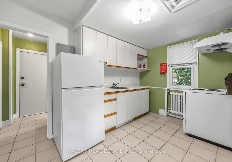 8-thirty-third-street-toronto-etobicoke-ontario-w13701922