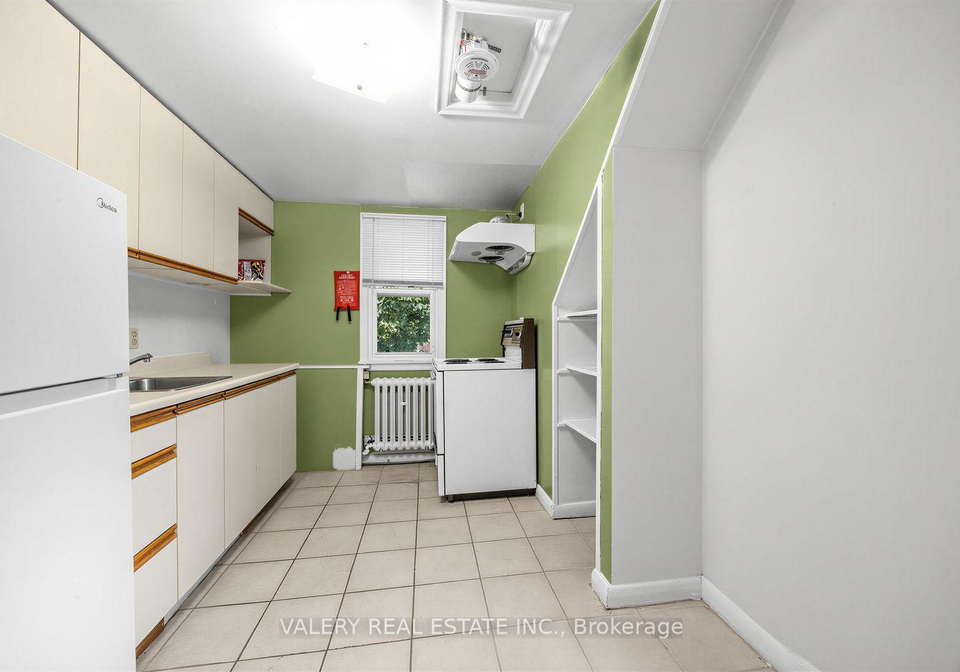 8-thirty-third-street-toronto-etobicoke-ontario-w13701922