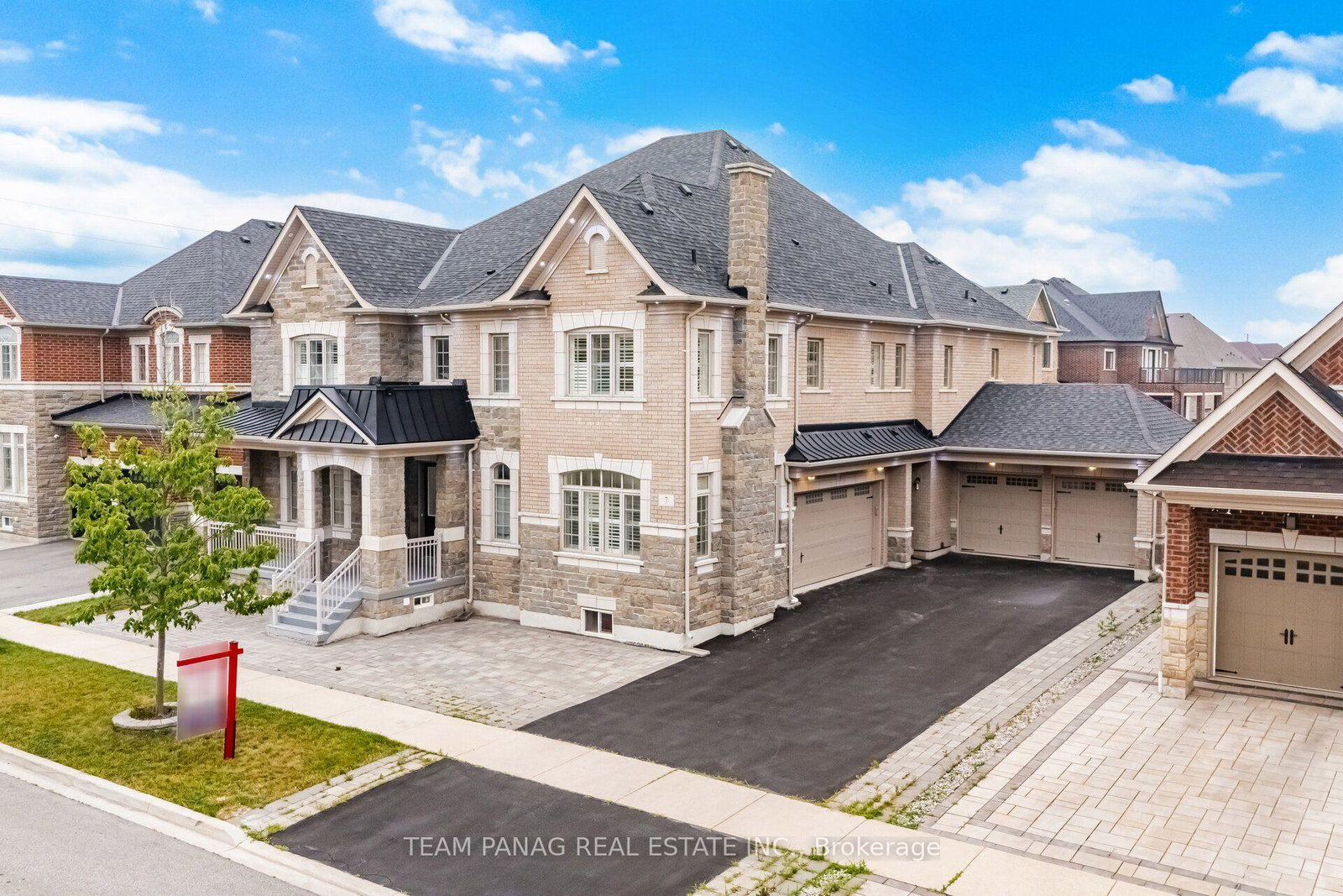 7-balloon-crescent-brampton-ontario-w13702016