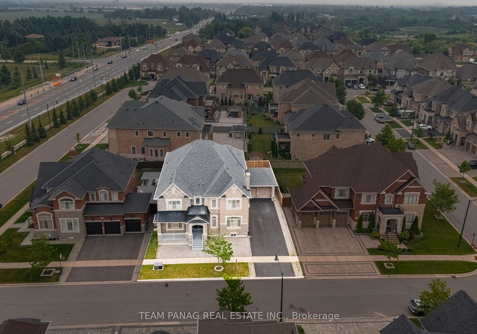 7-balloon-crescent-brampton-ontario-w13702016