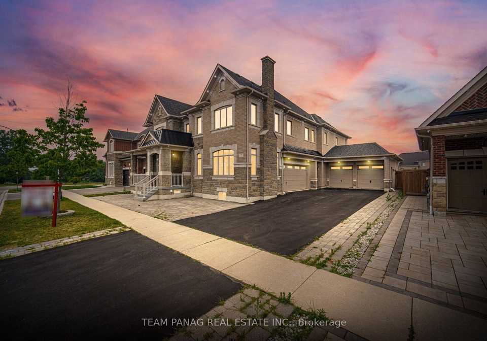 7-balloon-crescent-brampton-ontario-w13702016