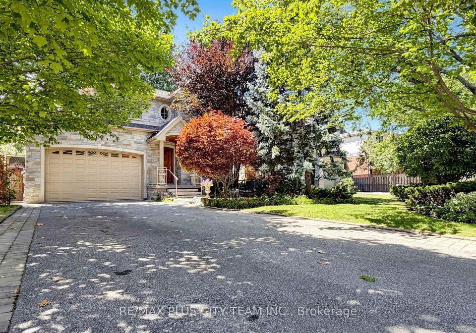 50-bonnyview-drive-toronto-etobicoke-ontario-w13702028