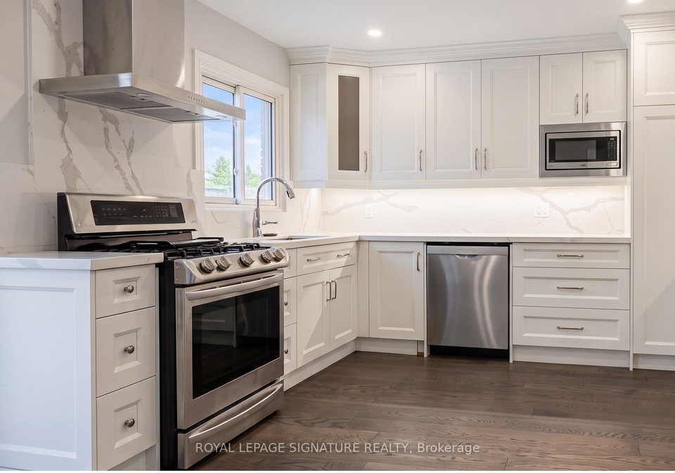 352-assiniboine-trail-mississauga-ontario-w13702074