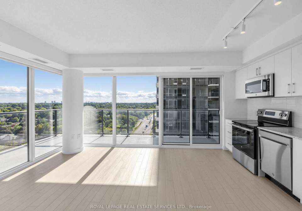 4010-eglinton-avenue-w-toronto-etobicoke-ontario-w13702138