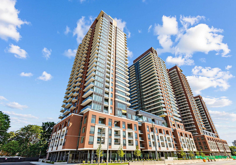 4010-eglinton-avenue-w-toronto-etobicoke-ontario-w13702138