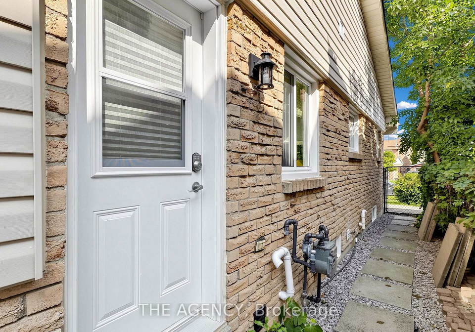 2774-quill-crescent-mississauga-ontario-w13702146