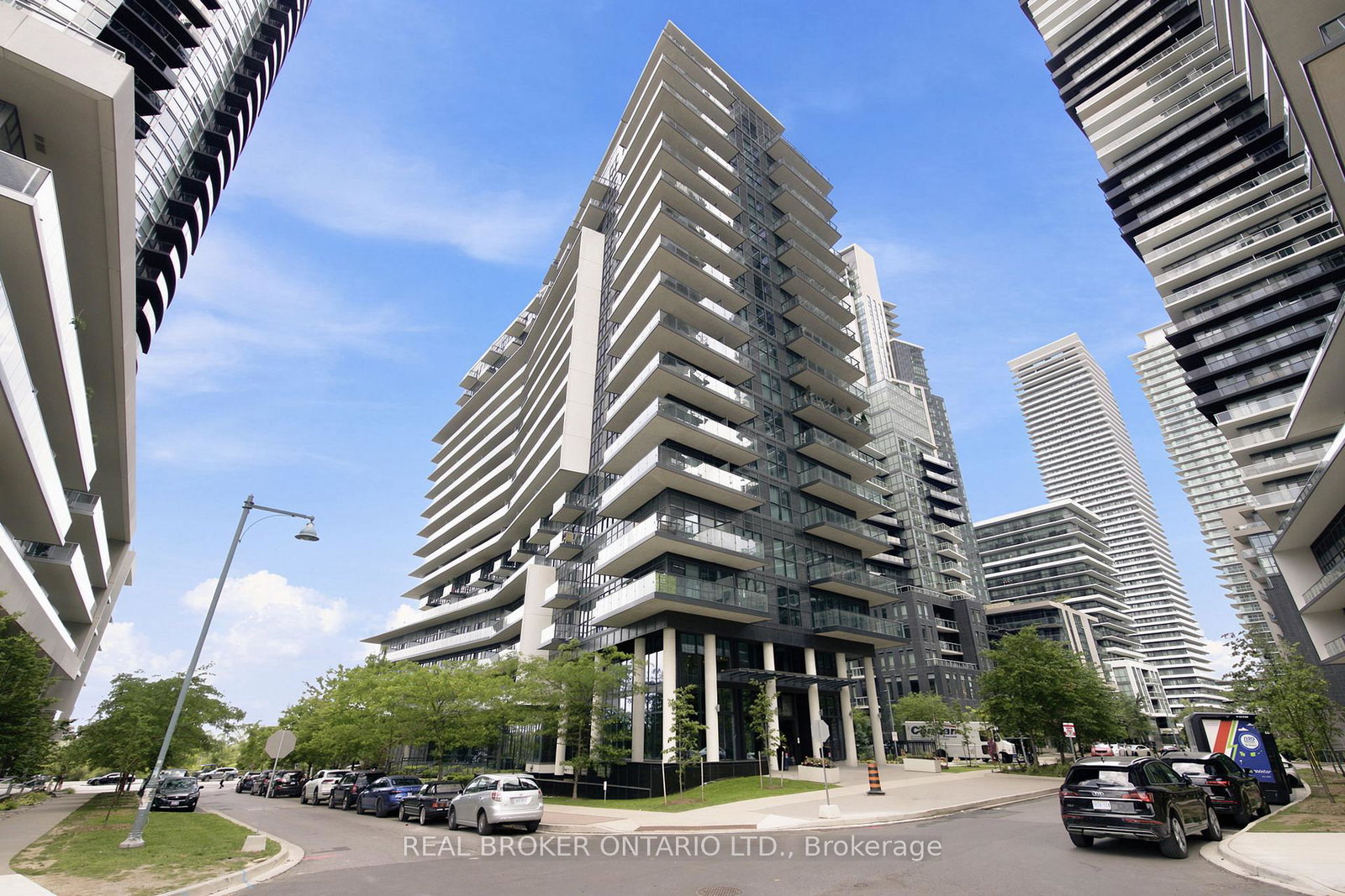 39-annie-craig-drive-toronto-etobicoke-ontario-w13702160
