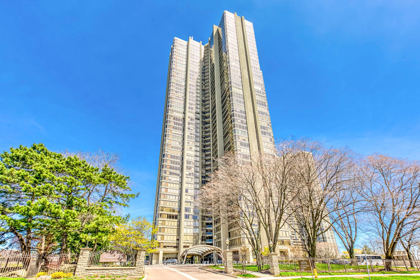 2045-lakeshore-boulevard-w-toronto-etobicoke-ontario-w13702238