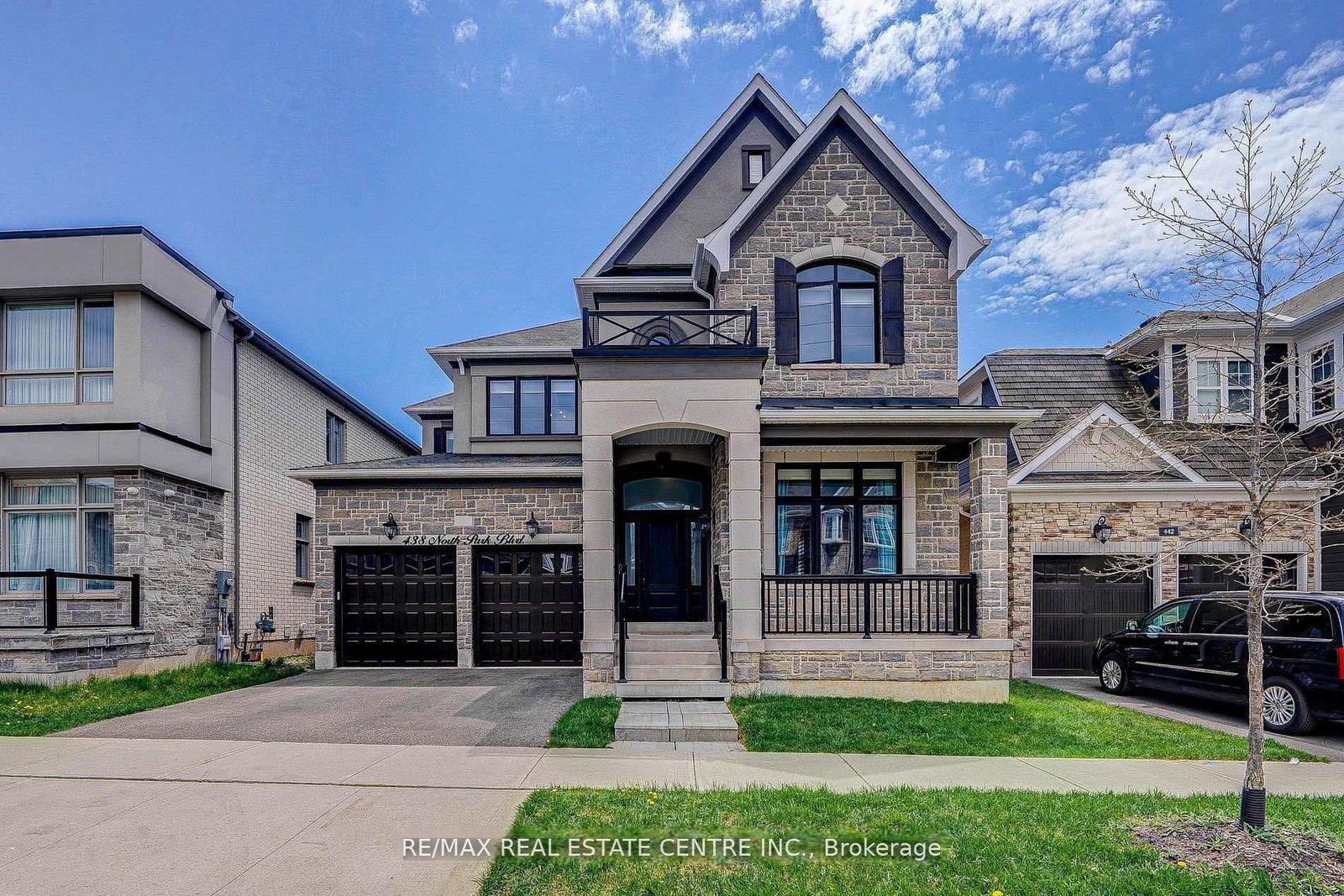 438-north-park-boulevard-oakville-ontario-w13702240
