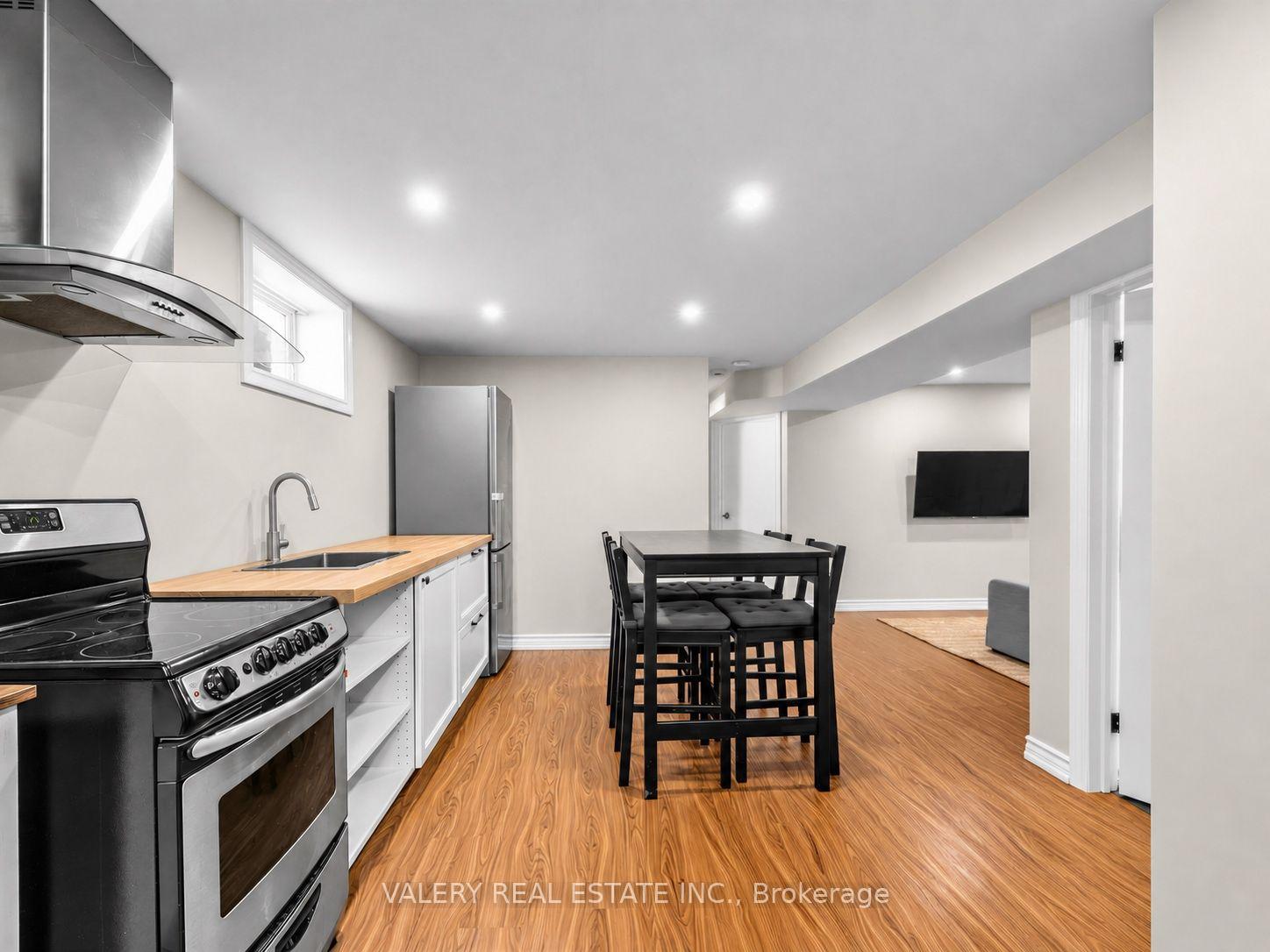 12-arkley-crescent-toronto-etobicoke-ontario-w13702244