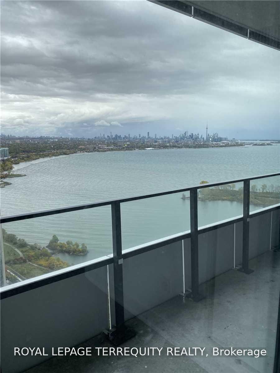 20-shore-breeze-drive-toronto-etobicoke-ontario-w13702270