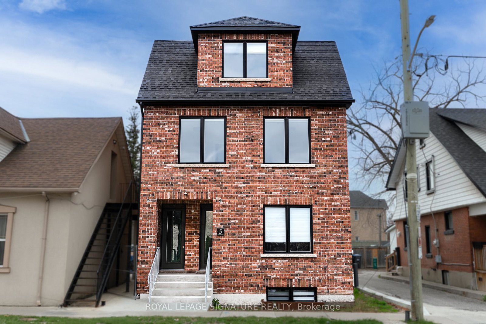 5-mill-street-n-brampton-ontario-w13702280
