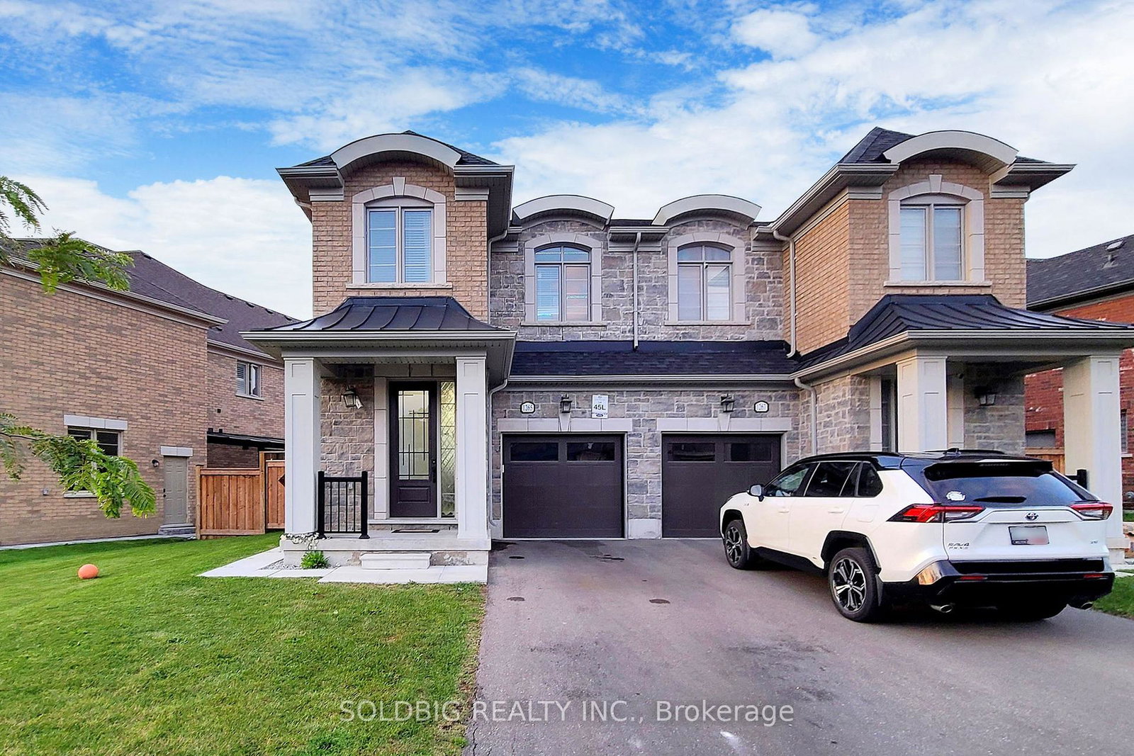 1265-chee-chee-landing-milton-ontario-w13702338
