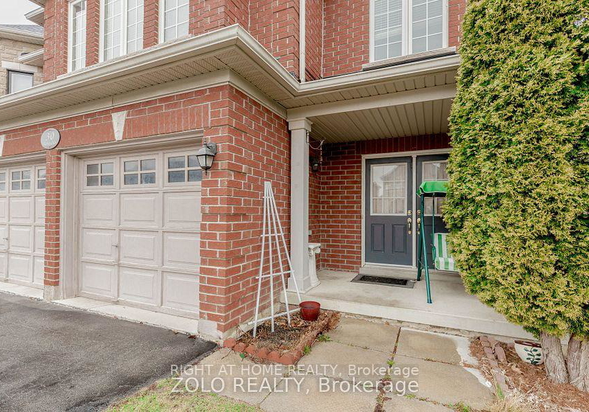 30-tatra-crescent-brampton-ontario-w13702744