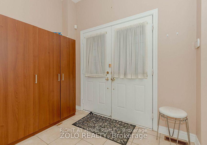 30-tatra-crescent-brampton-ontario-w13702744