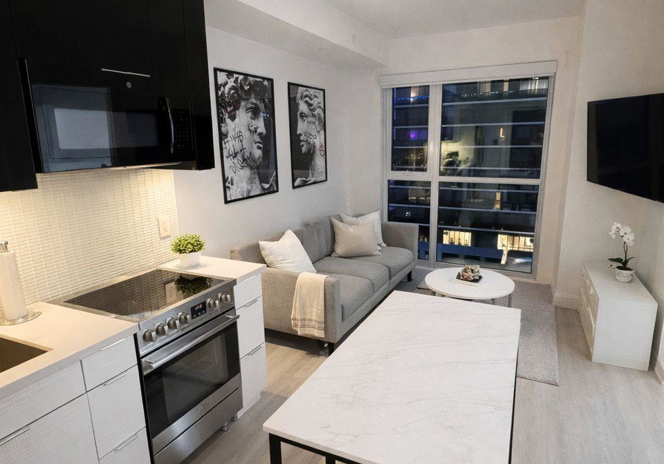 33-shore-breeze-drive-toronto-etobicoke-ontario-w13702810
