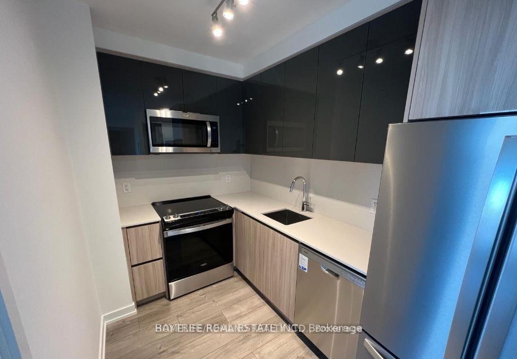 3100-keele-street-toronto-york-ontario-w13702884