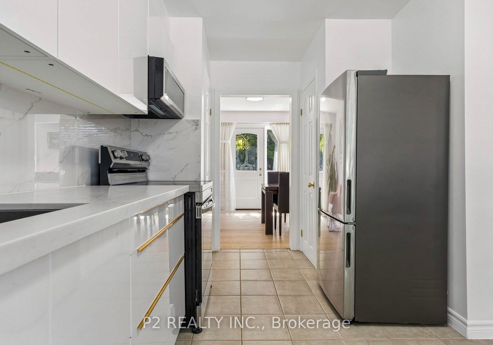 22-25-gosford-blvd-boulevard-n-toronto-york-ontario-w13702908