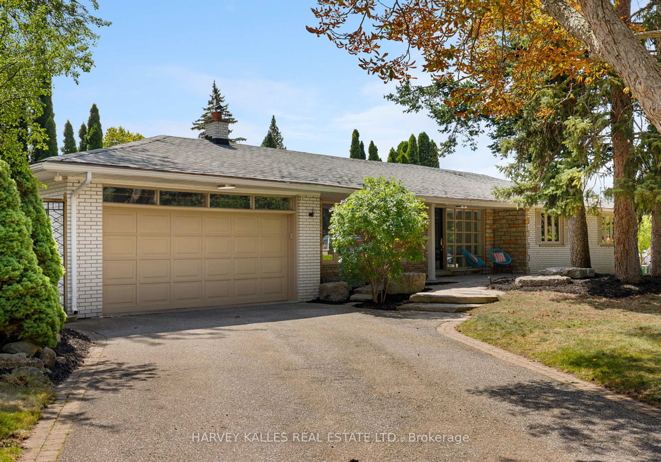 215-edenbridge-drive-toronto-etobicoke-ontario-w13702956