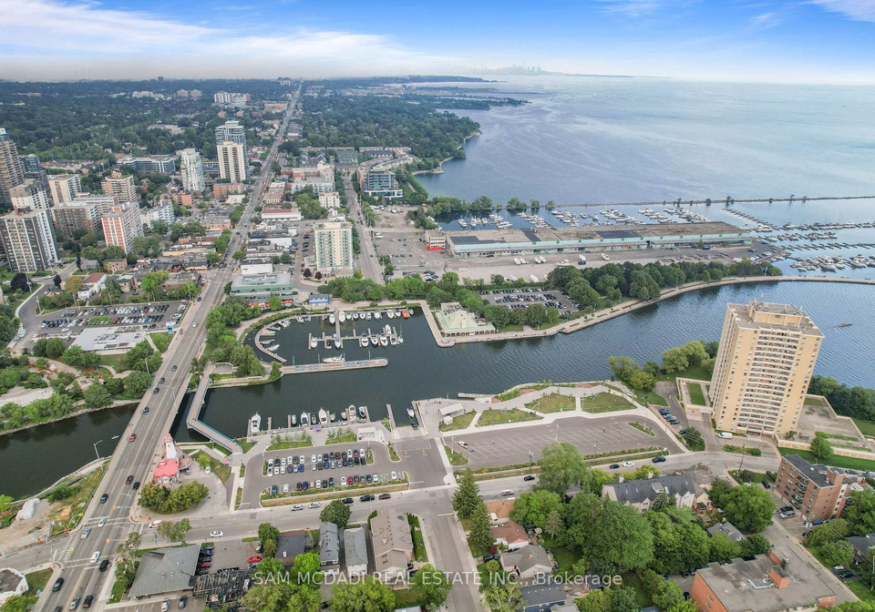 50-coveside-drive-mississauga-ontario-w13703120