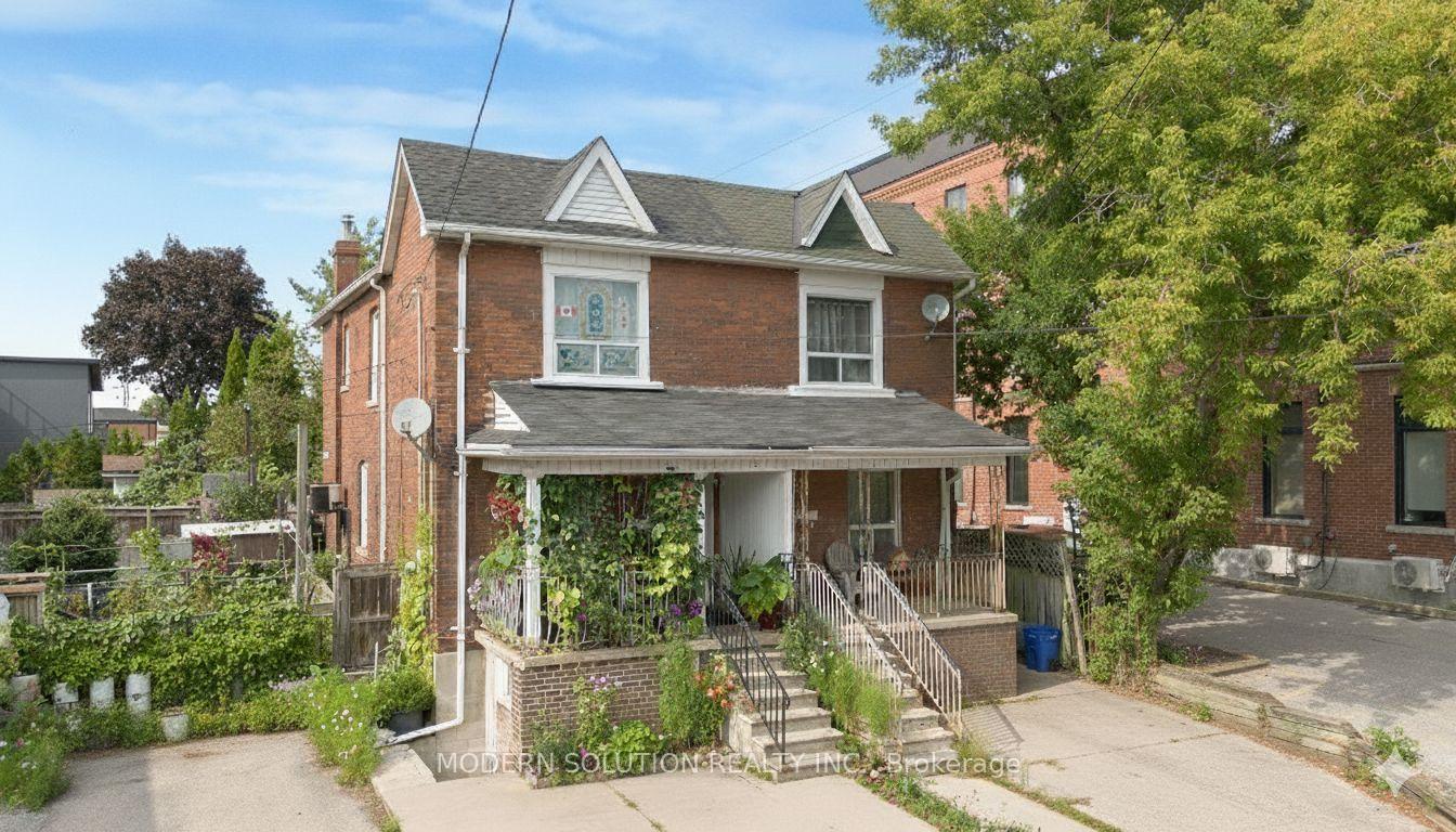 2-rockwell-avenue-toronto-toronto-ontario-w13703256