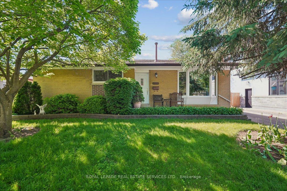 1309-warwick-avenue-oakville-ontario-w13703260
