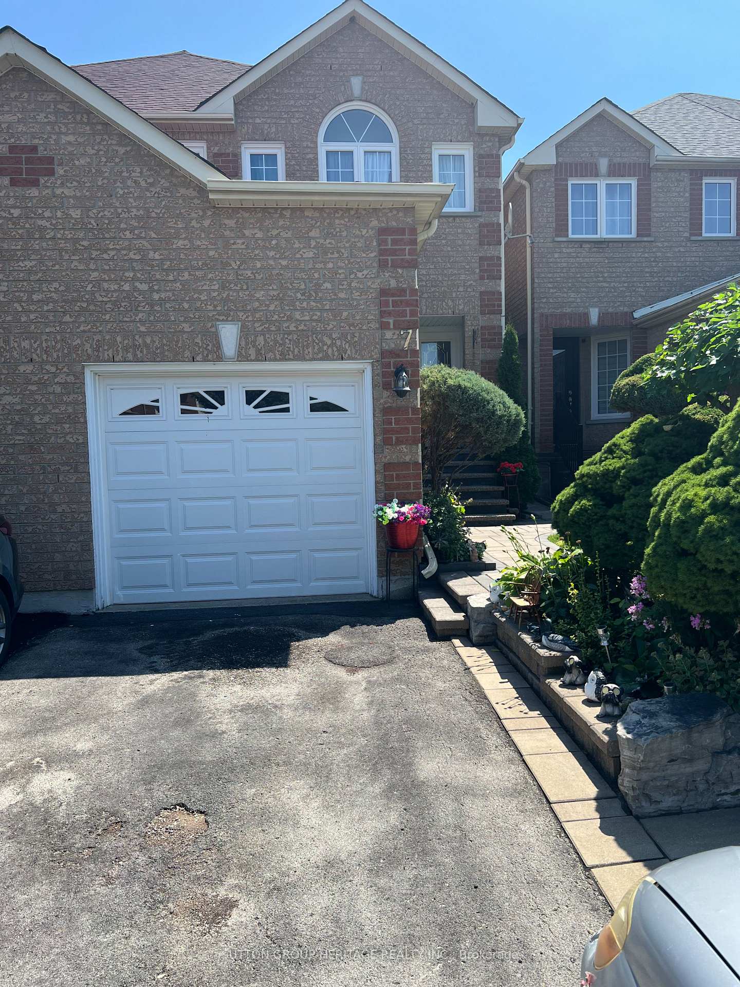 7-mccleave-crescent-brampton-ontario-w13703360