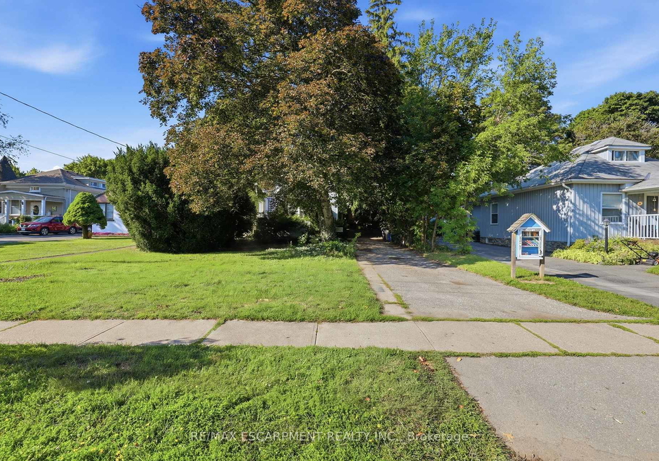 152-commercial-street-milton-ontario-w13703380