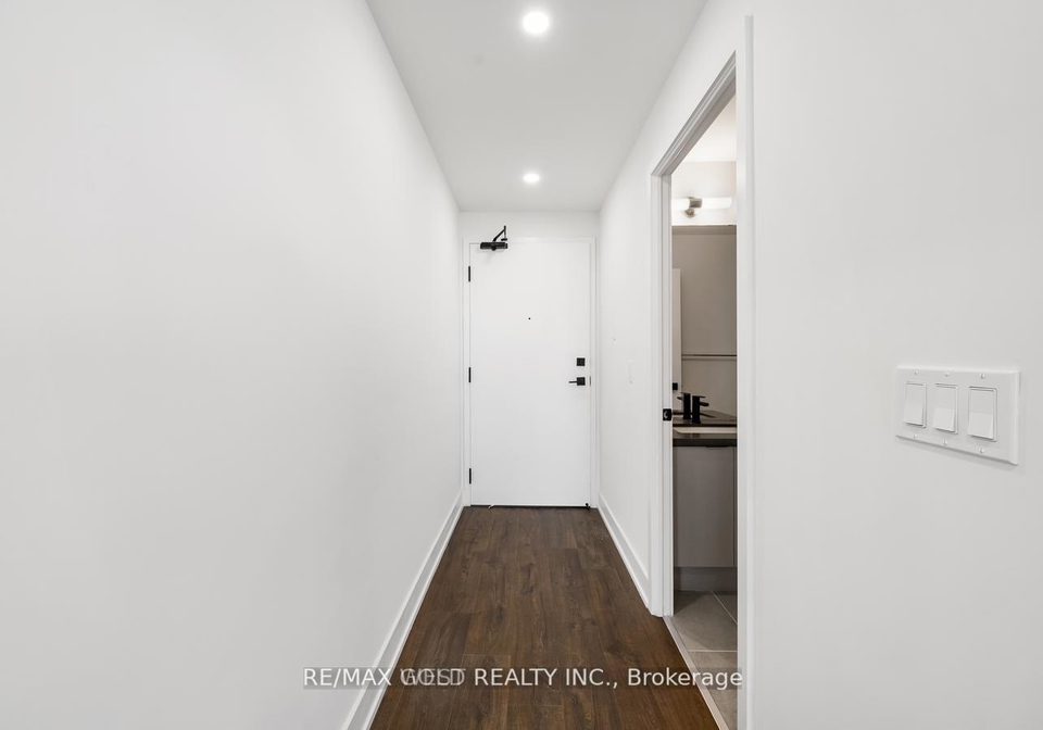 2489-taunton-road-oakville-ontario-w13703692