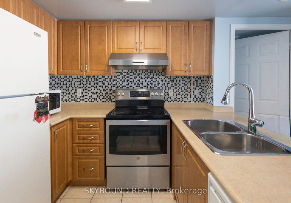 3043-finch-avenue-w-toronto-york-ontario-w13703702