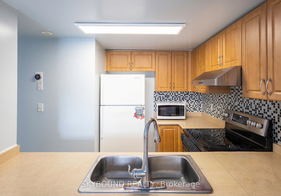 3043-finch-avenue-w-toronto-york-ontario-w13703702