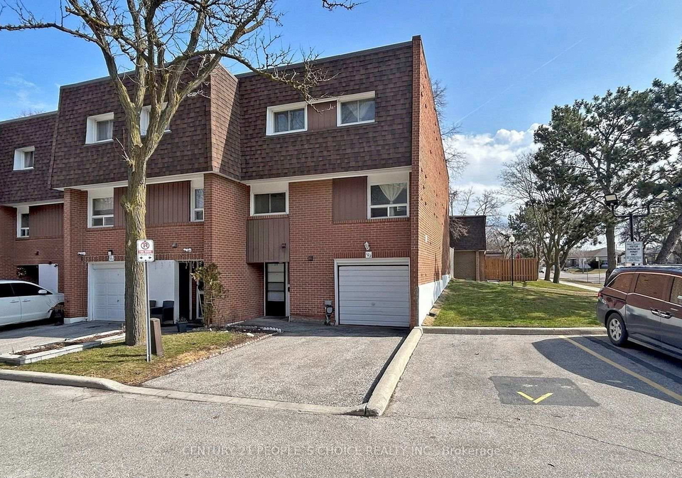 4-litchfield-court-toronto-etobicoke-ontario-w13703750
