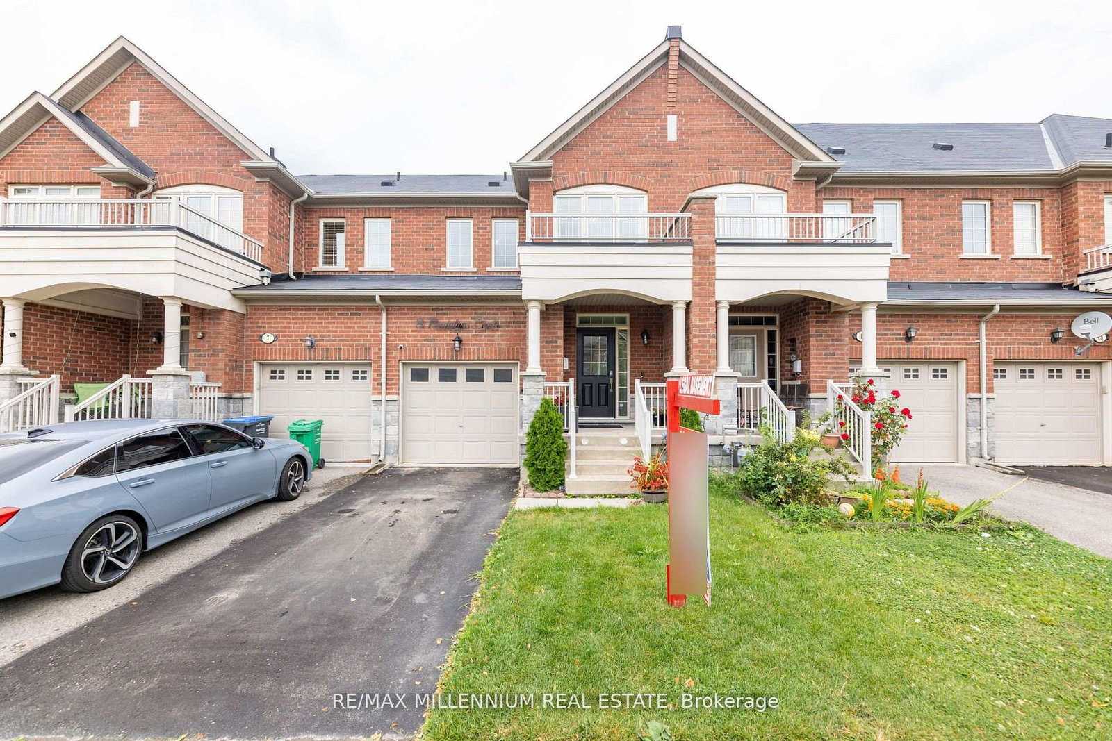 9-pendulum-circle-brampton-ontario-w13703760