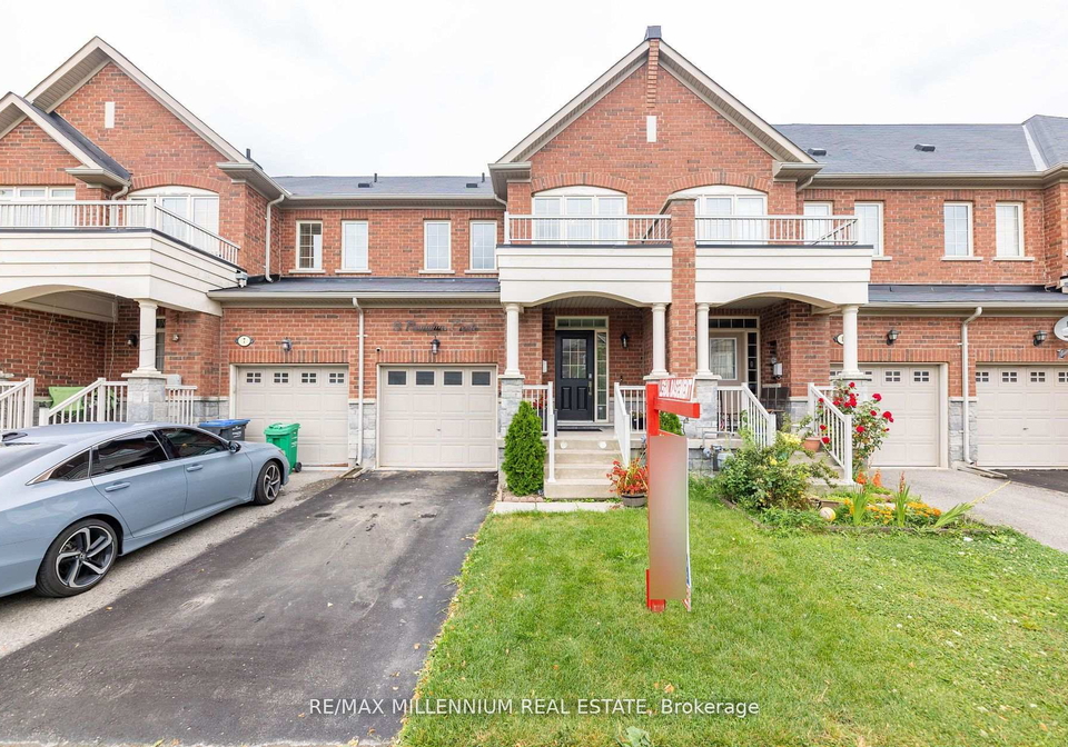 9-pendulum-circle-brampton-ontario-w13703760