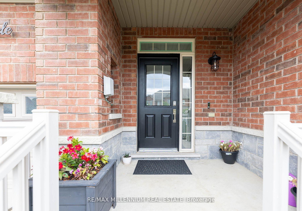 9-pendulum-circle-brampton-ontario-w13703760