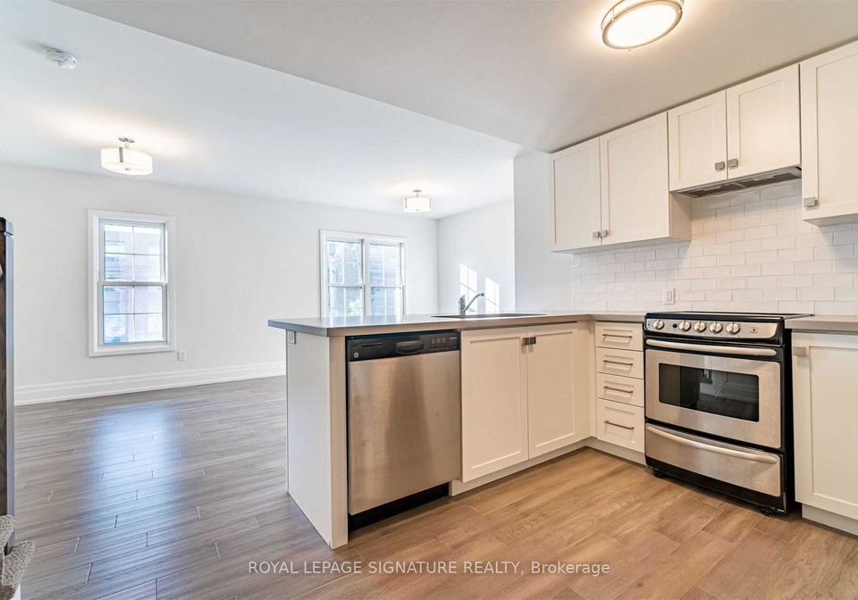 760-lakeshore-road-e-mississauga-ontario-w13703778